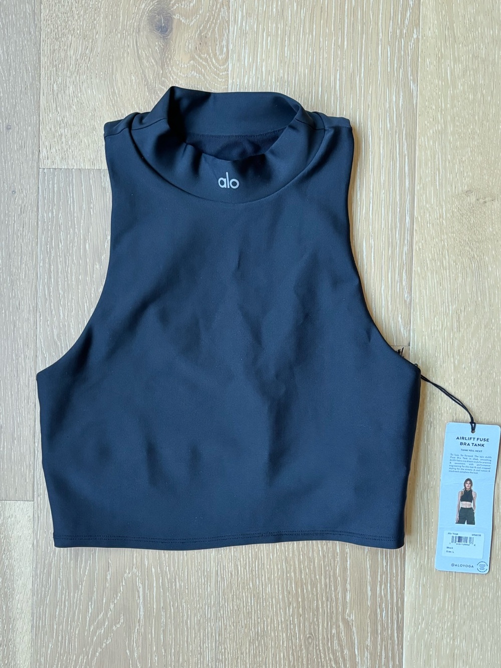 ALO Yoga Airlift fuse Black High-Neck Cropped Tank